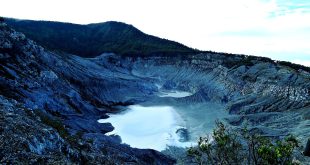 wisata kawah gunung